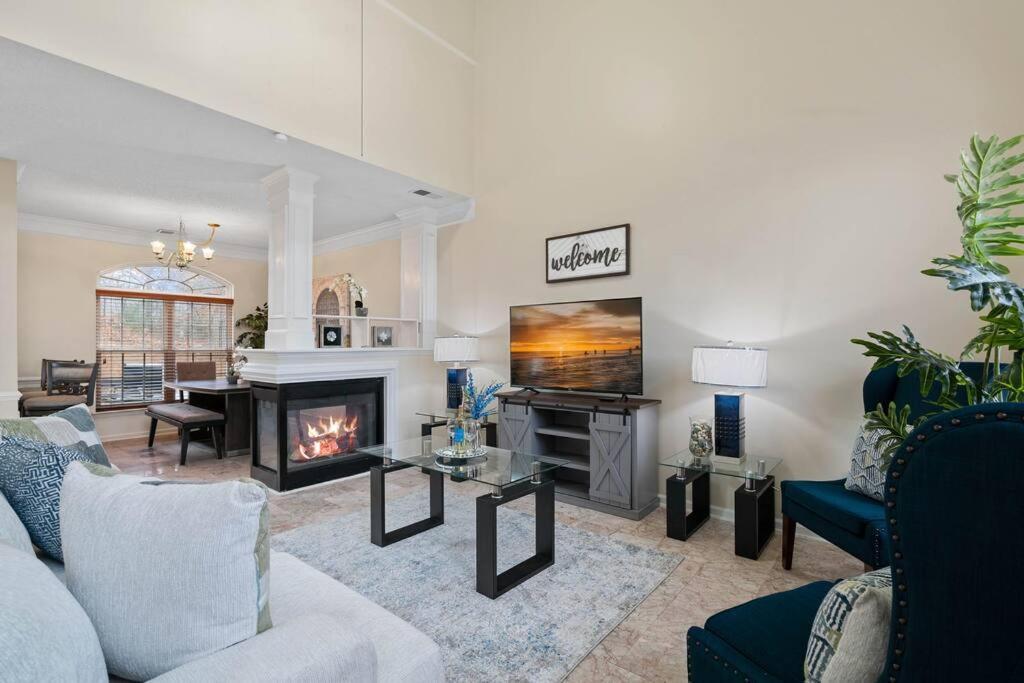 Cozy 4B 2 5B University Home King Beds Jacuzzi Charlotte Exterior foto